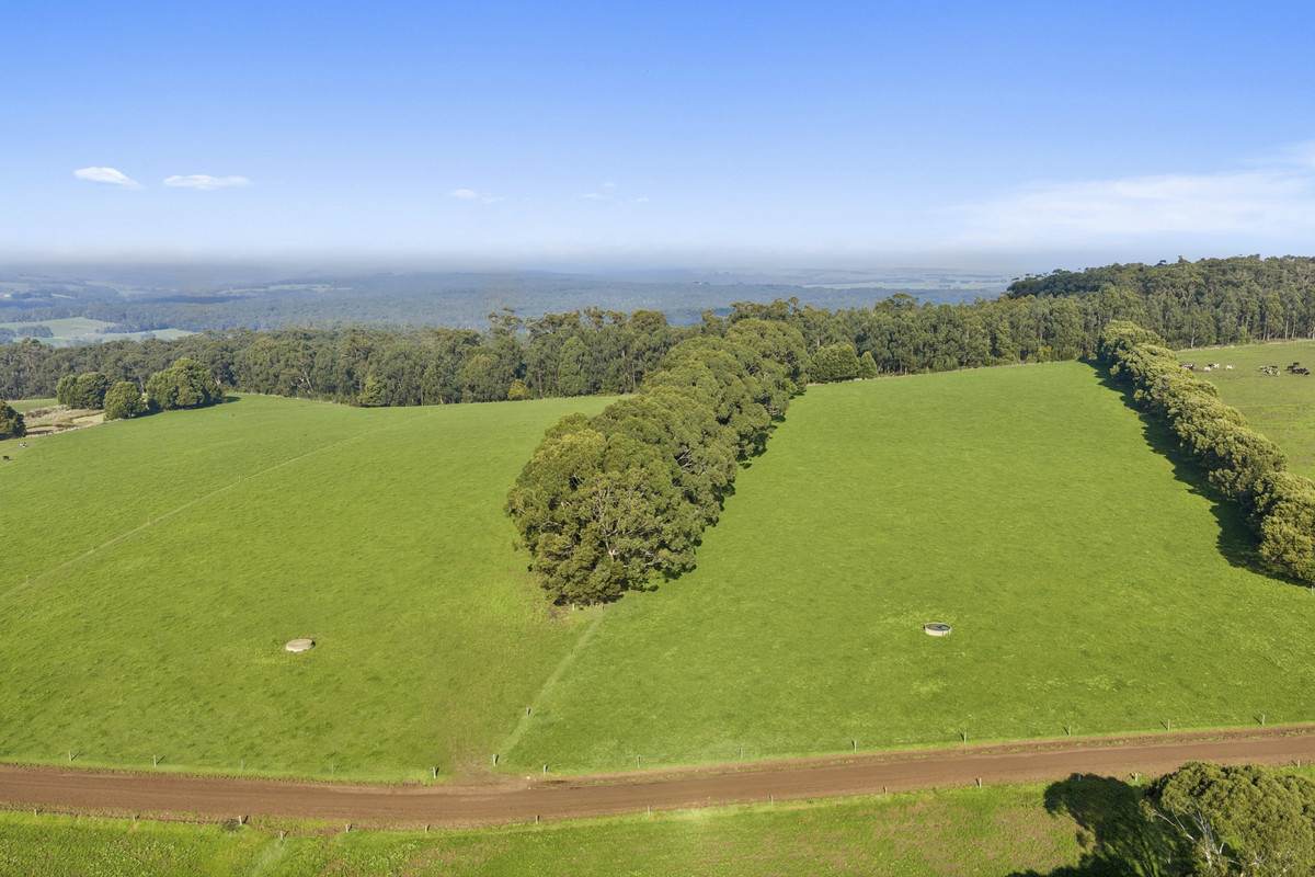 999 Centre Road, Cooriemungle For Sale by Farmbuy.com - image 21