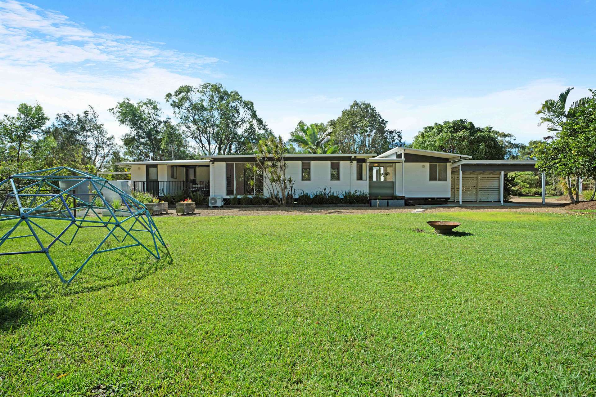 11 Edington Drive, Cooroibah For Sale by Farmbuy.com - image 11