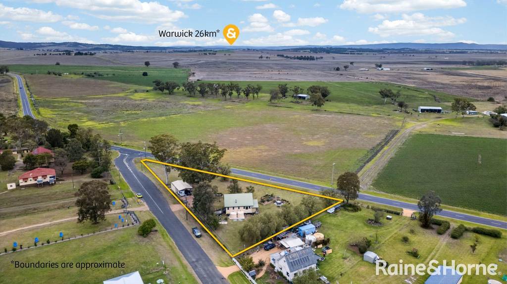 11 Oak Street, Tannymorel QLD 4372
