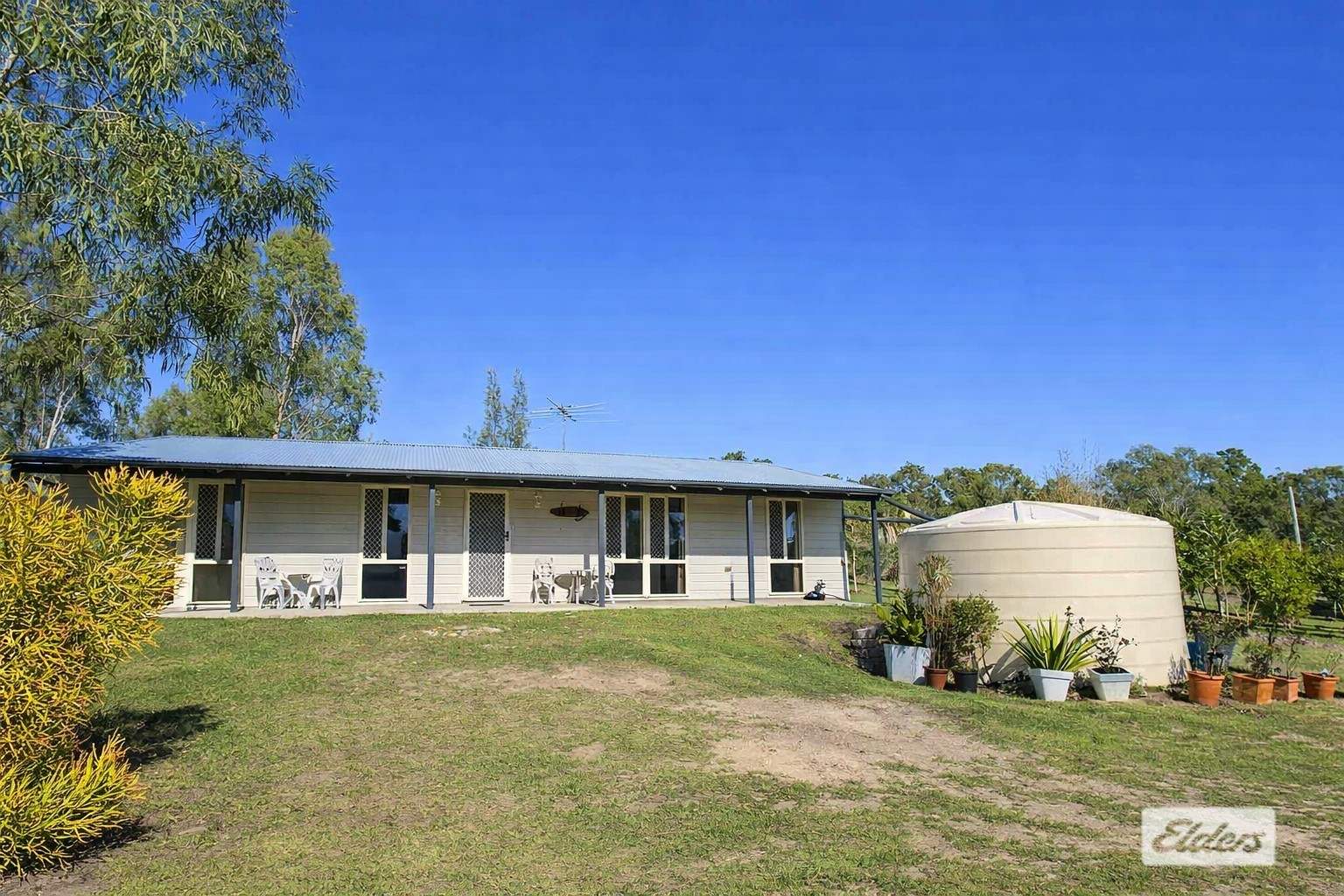 9 Brown Court, Laidley Heights For Sale by Farmbuy.com - image 2