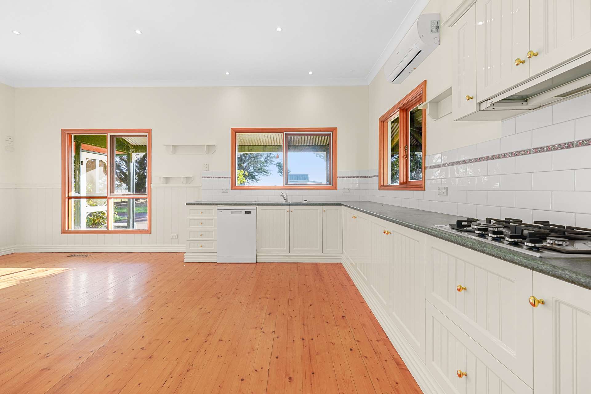 3215 Ballarto Road, Pakenham South For Sale by Farmbuy.com - image 9