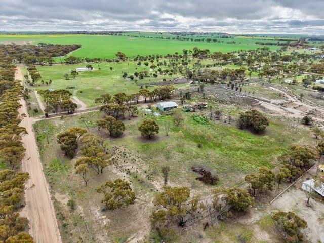 48 Bourke Street, Meckering For Sale by Farmbuy.com - image 2