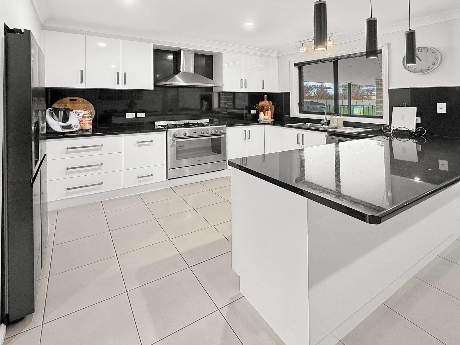 129 Lonnie Road, Leeton For Sale by Farmbuy.com - image 3