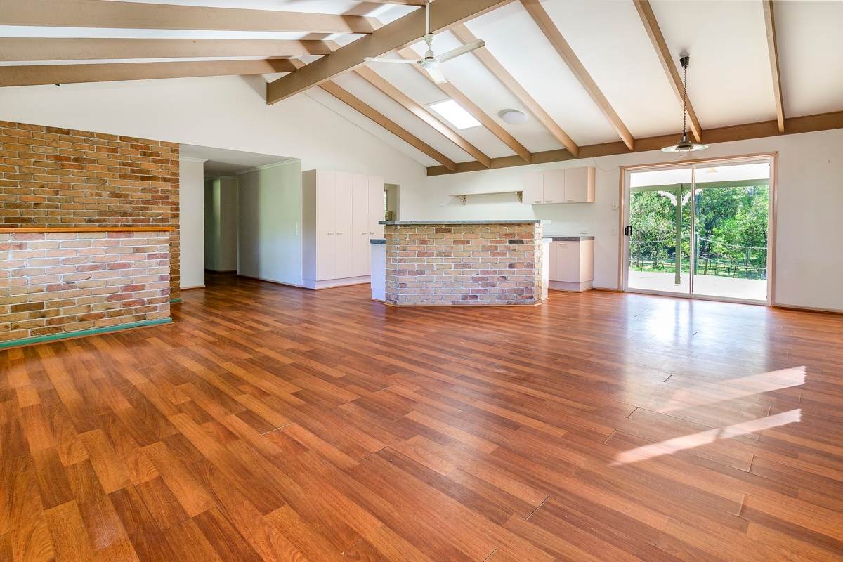 10 Harper Road, Bellmere For Sale by Farmbuy.com - image 6