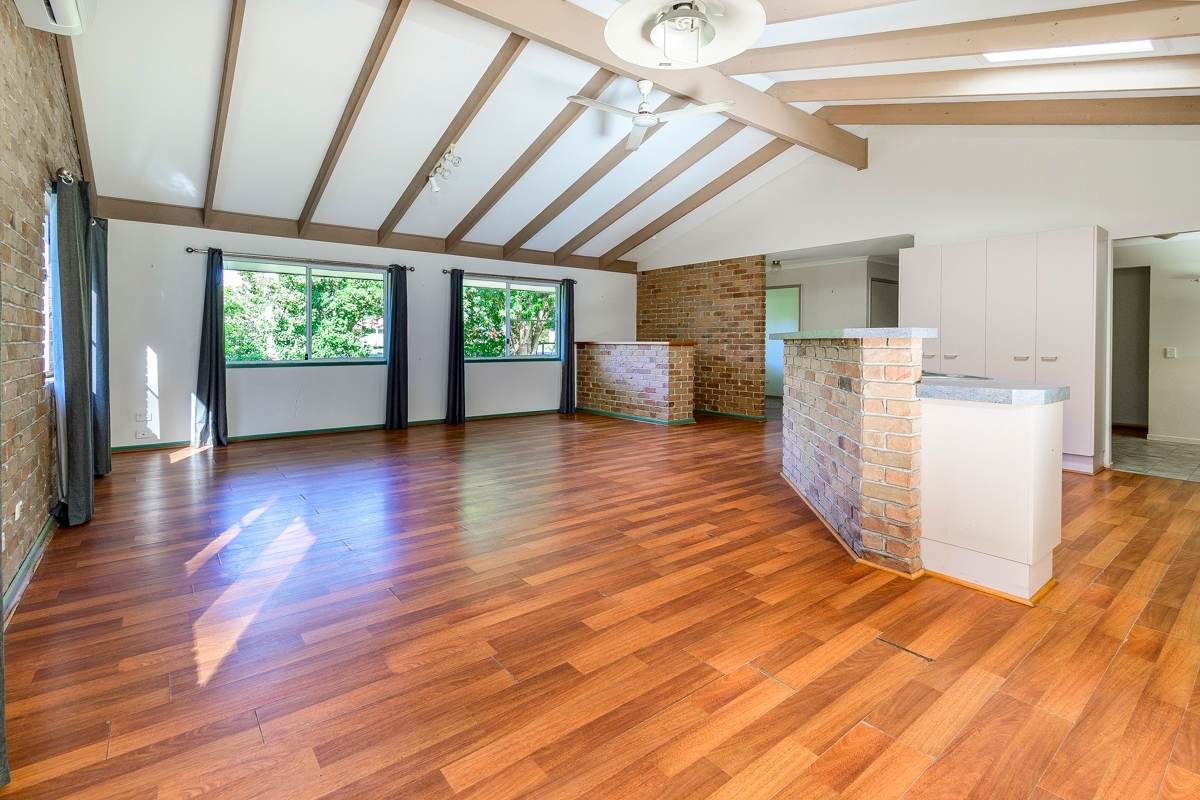 10 Harper Road, Bellmere For Sale by Farmbuy.com - image 9