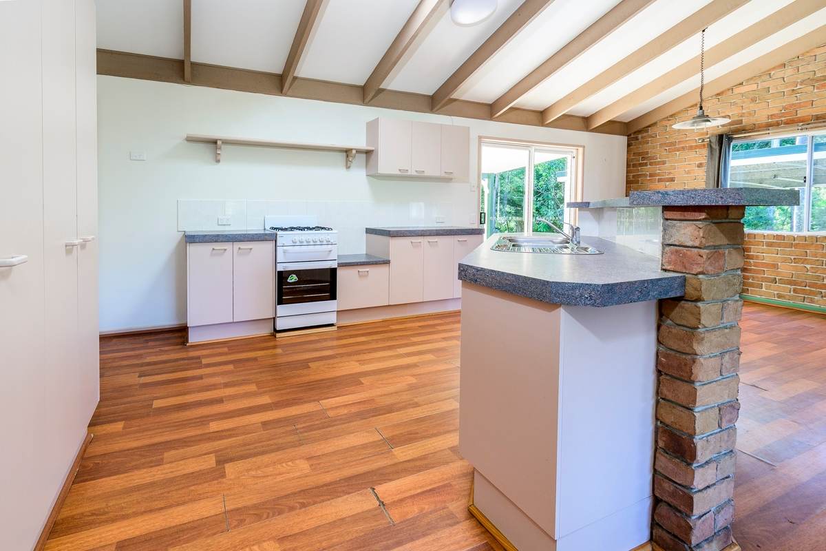 10 Harper Road, Bellmere For Sale by Farmbuy.com - image 8