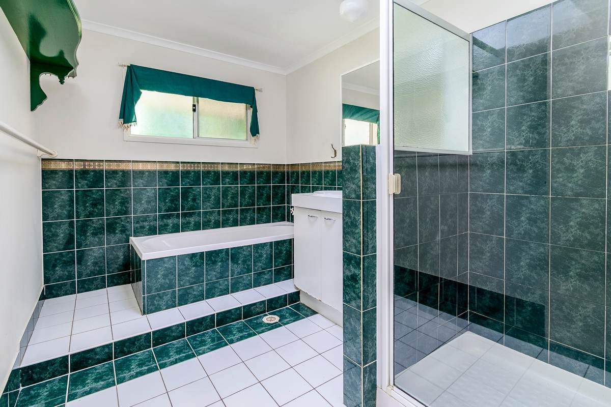 10 Harper Road, Bellmere For Sale by Farmbuy.com - image 14
