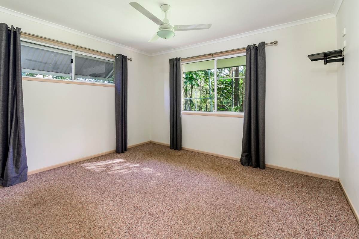 10 Harper Road, Bellmere For Sale by Farmbuy.com - image 10