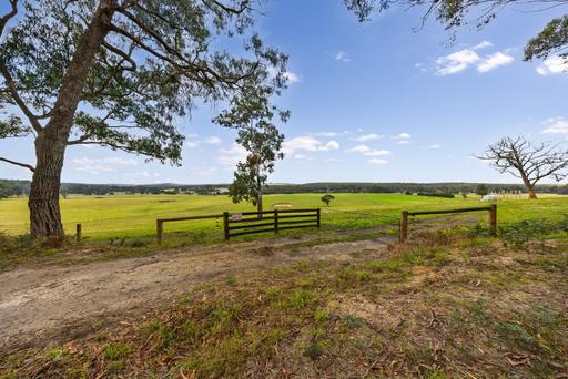 Farm For Sale - VIC - Woodside North - 3874 - Creek frontage, fertility and a bitumen road, what else would you want? 