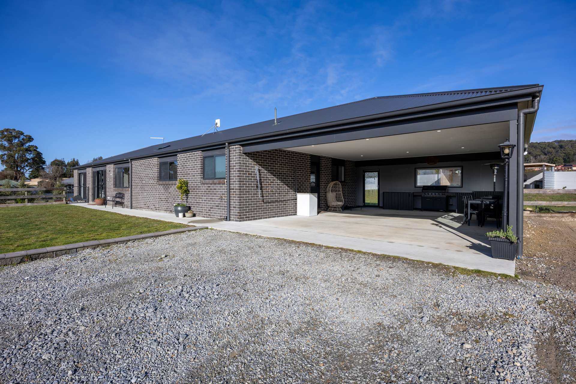 10 Crowther Street, Beaconsfield For Sale by Farmbuy.com - image 11
