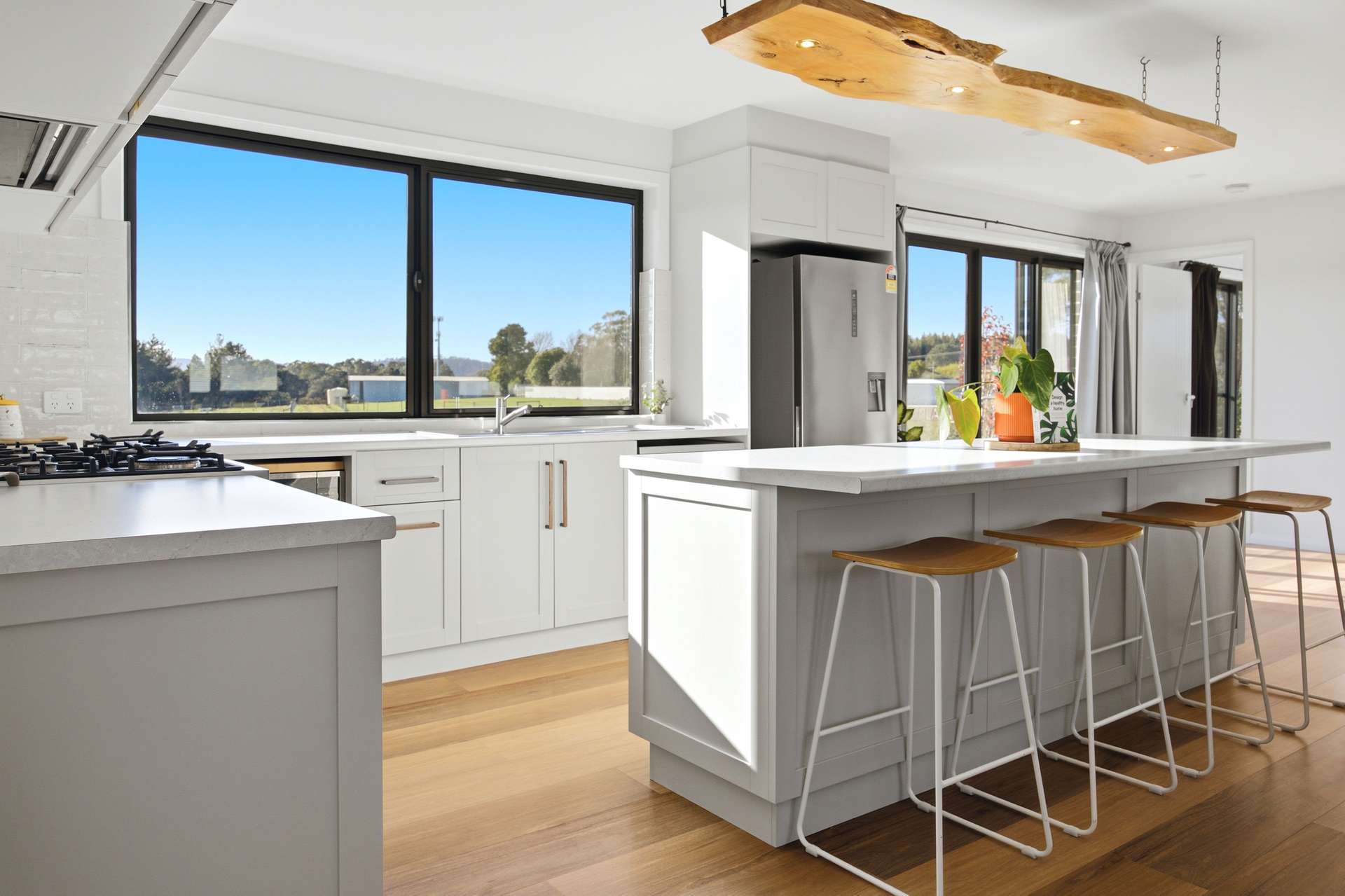 10 Crowther Street, Beaconsfield For Sale by Farmbuy.com - image 5