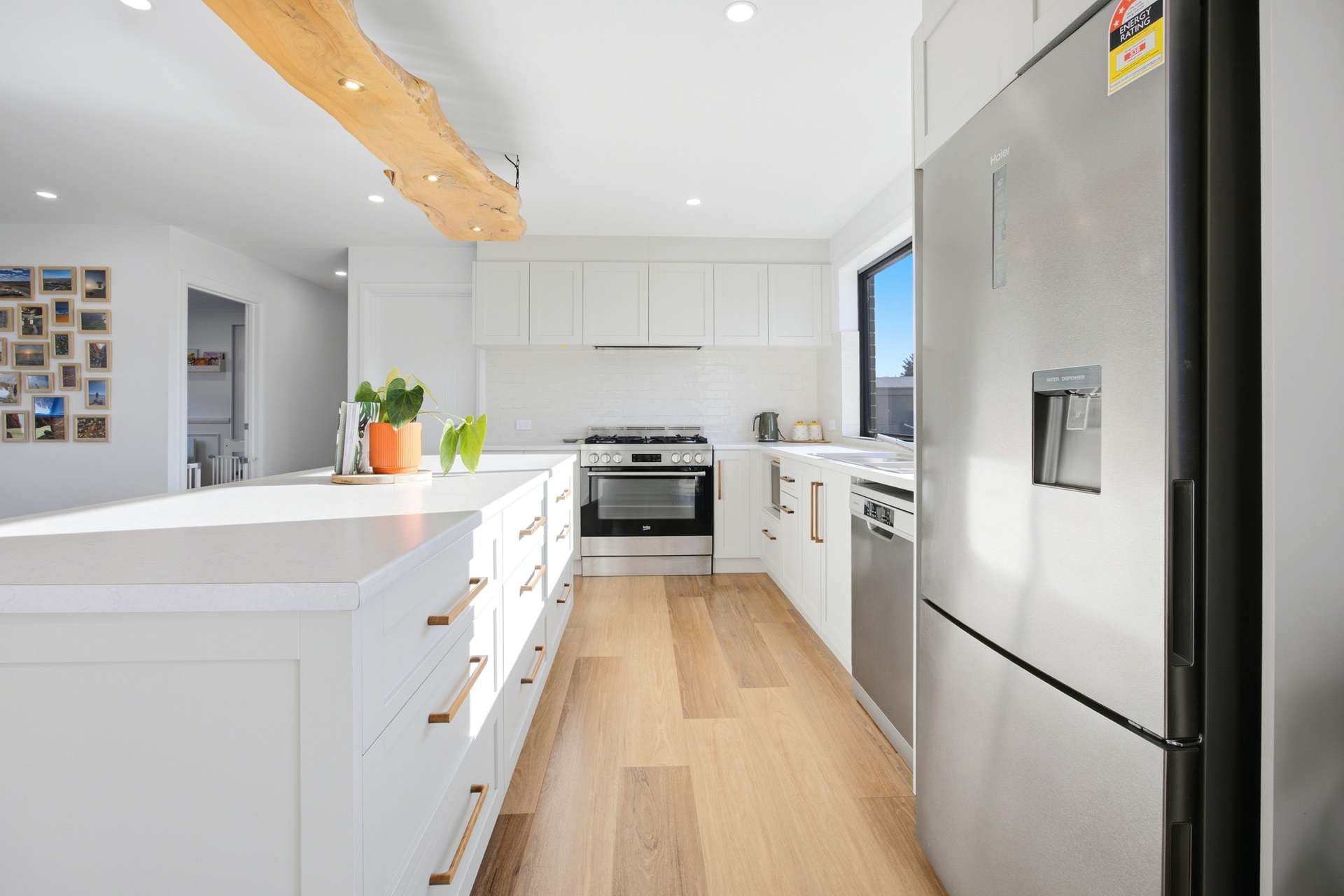 10 Crowther Street, Beaconsfield For Sale by Farmbuy.com - image 12