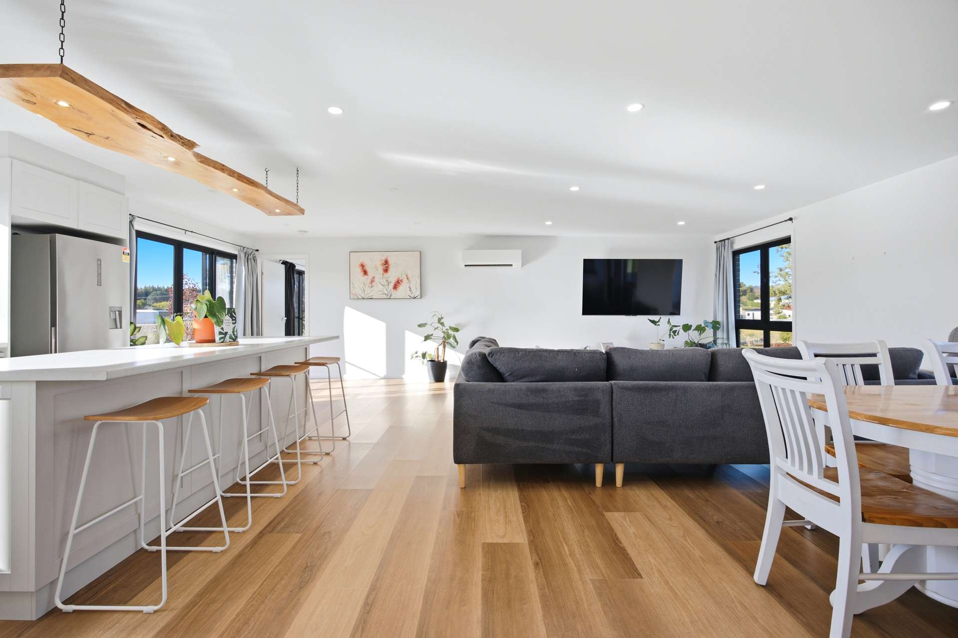 10 Crowther Street, Beaconsfield For Sale by Farmbuy.com - image 13