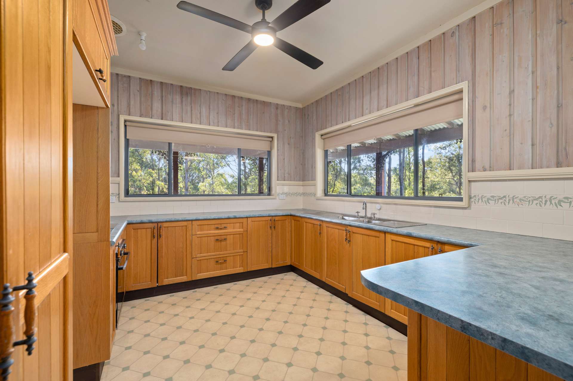 145 Plantation Lane, Cedar Party For Sale by Farmbuy.com - image 5