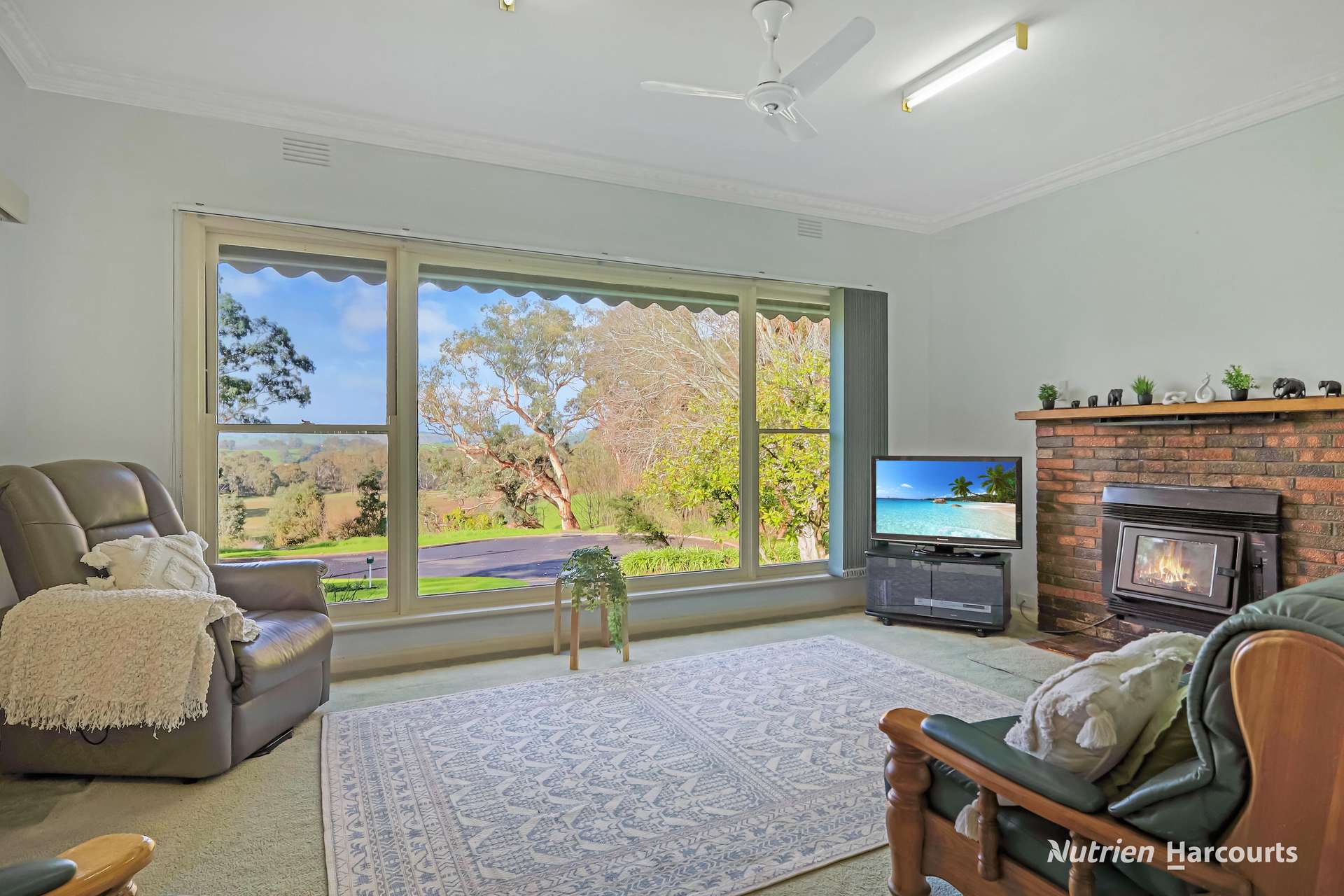 3 Hargreaves Court, Casterton For Sale by Farmbuy.com - image 5