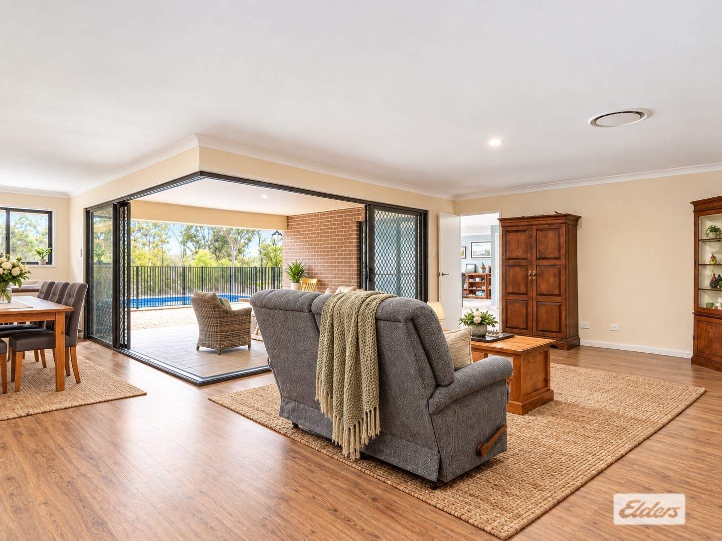 19 Albert Joseph Drive, Laidley Heights For Sale by Farmbuy.com - image 5