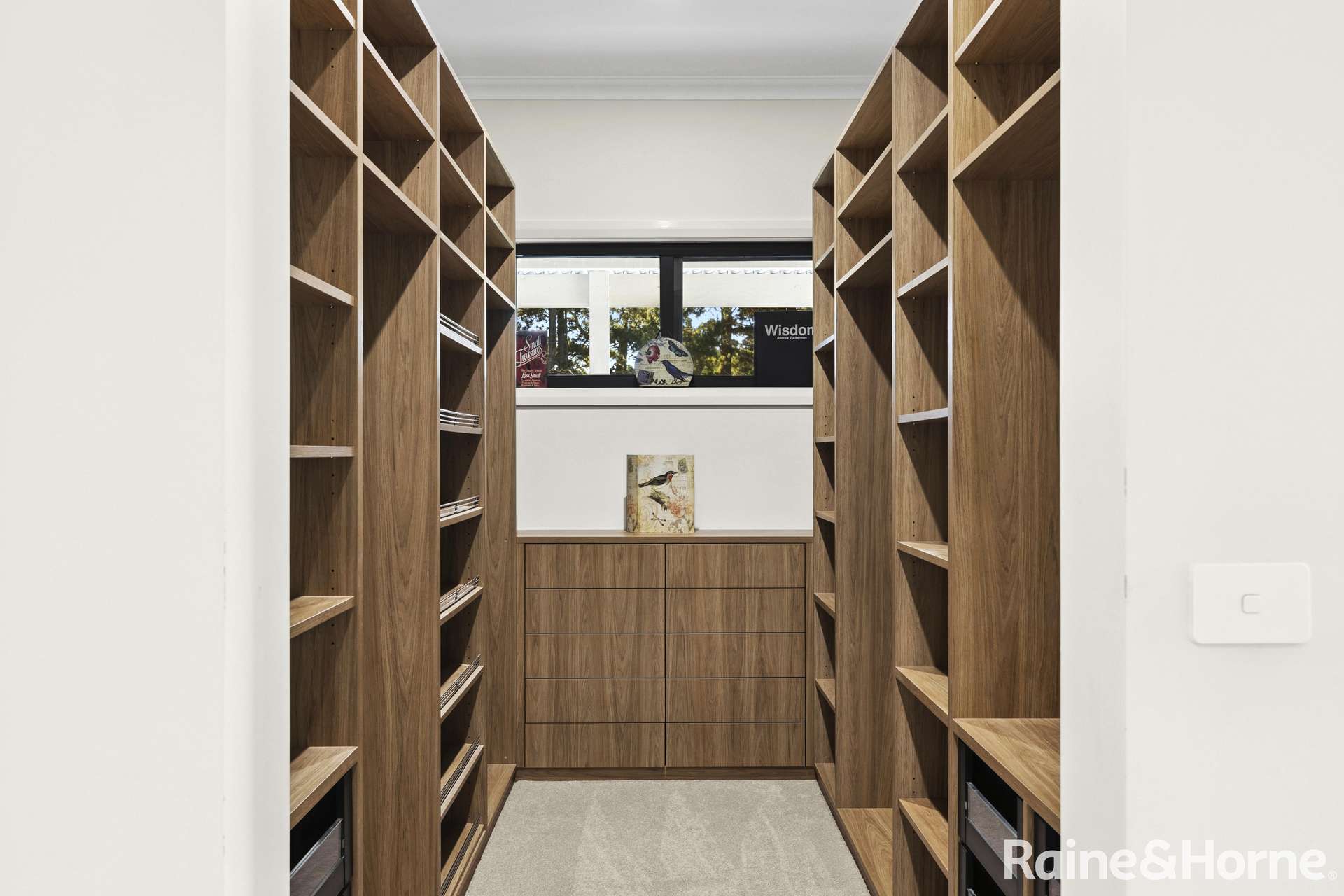 35 Parkes Drive, Kyneton For Sale by Farmbuy.com - image 15
