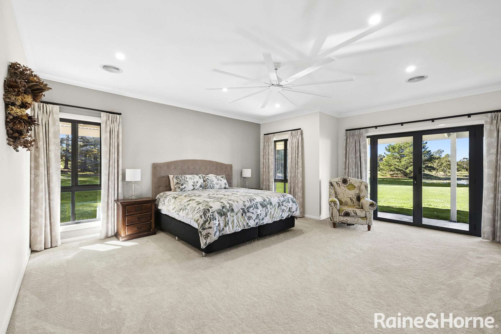 35 Parkes Drive, Kyneton For Sale by Farmbuy.com - image 14