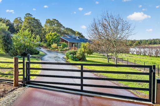 19 Suneca Road, Martin WA 6110