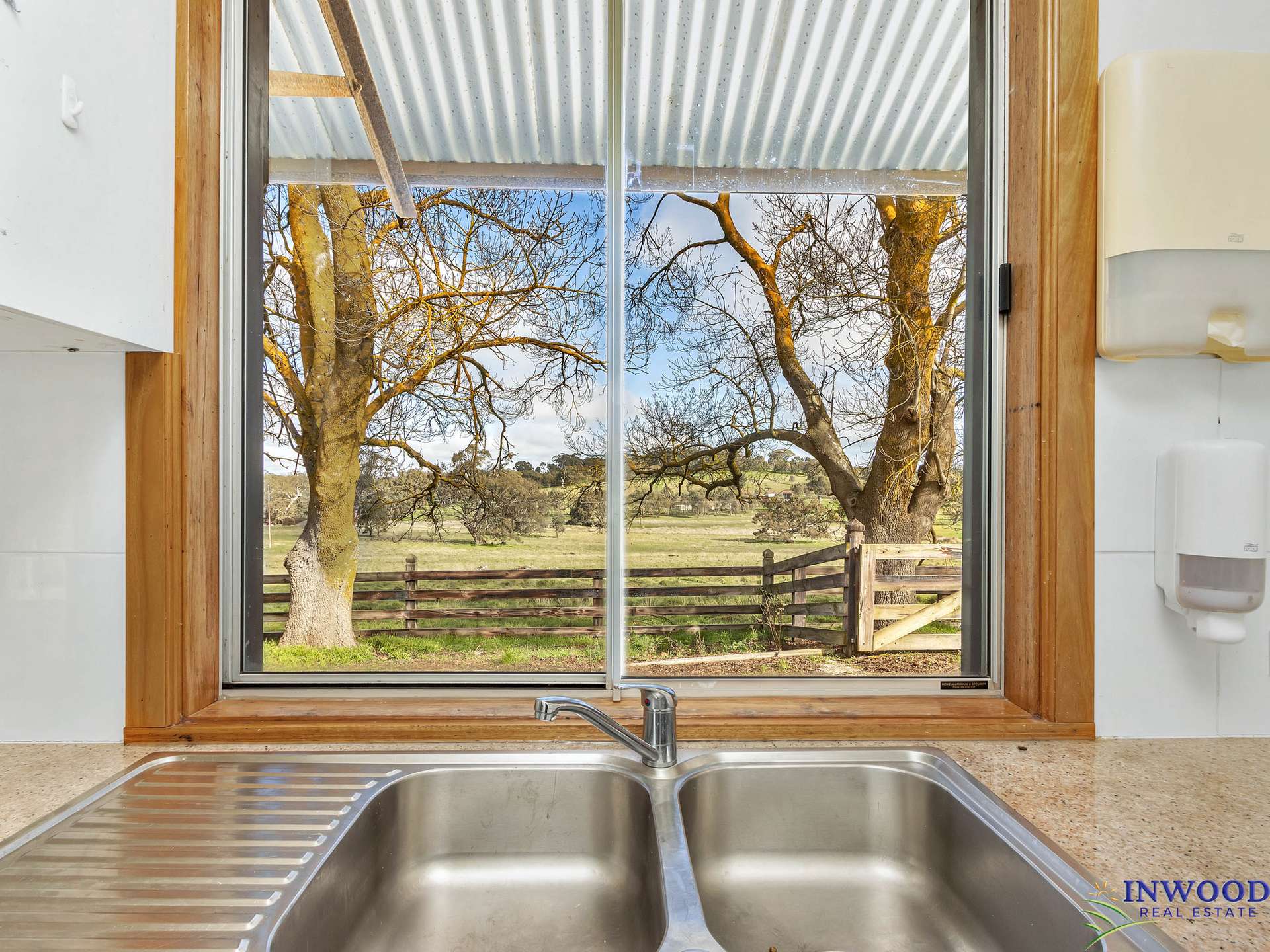 2920 Eden Valley Road, Mount Pleasant For Sale by Farmbuy.com - image 10
