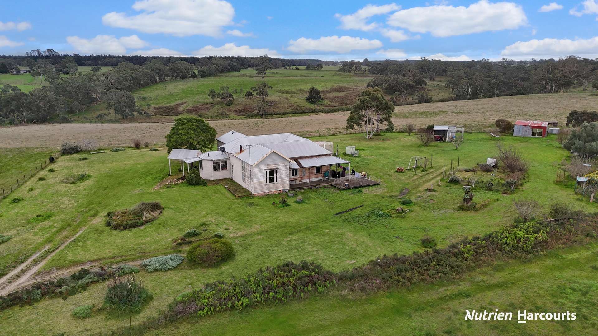 411 Casterton - Dartmoor Road, Bahgallah For Sale by Farmbuy.com - image 1