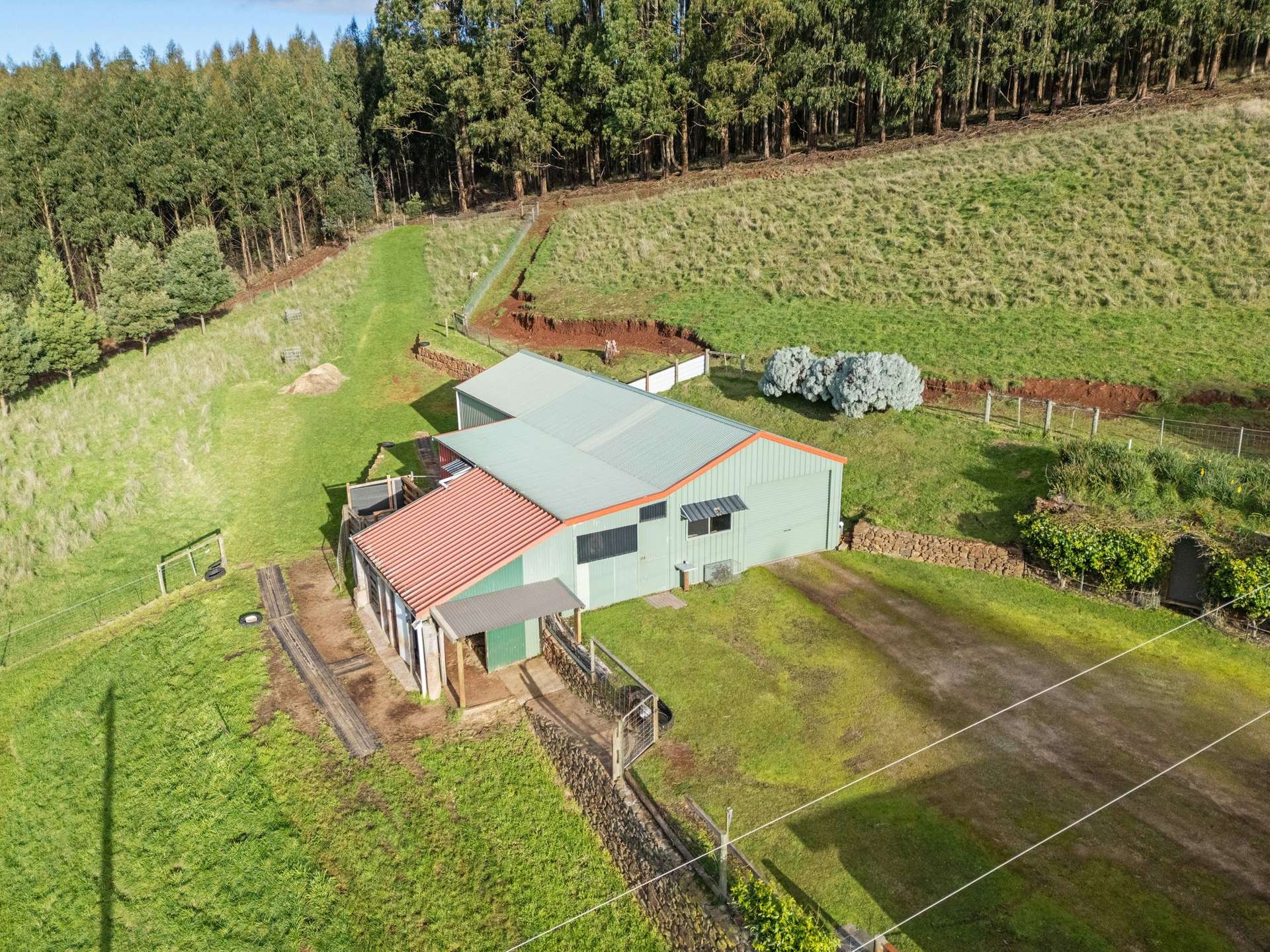 422 Paradise Road, Paradise For Sale by Farmbuy.com - image 35