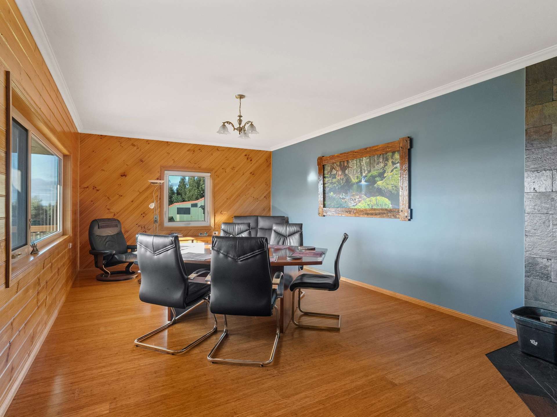 422 Paradise Road, Paradise For Sale by Farmbuy.com - image 7
