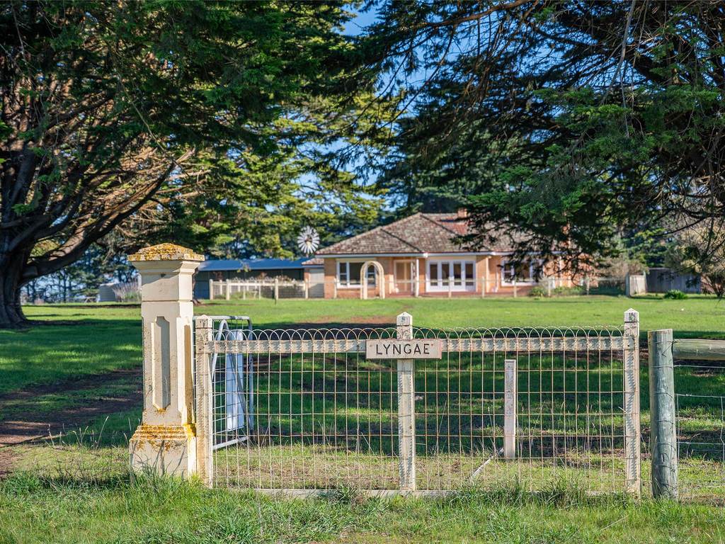 102 Andrews Road, Knebsworth VIC 3286