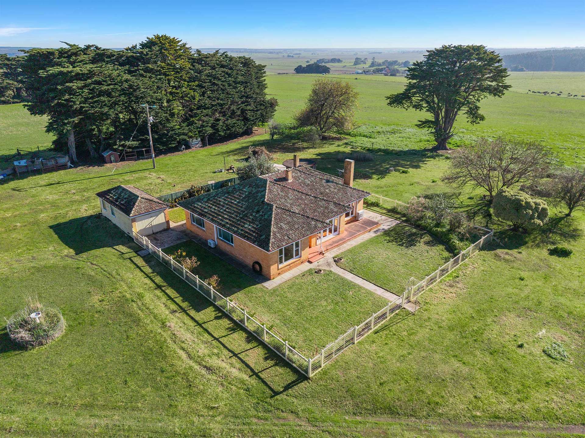102 Andrews Road, Knebsworth For Sale by Farmbuy.com - image 22