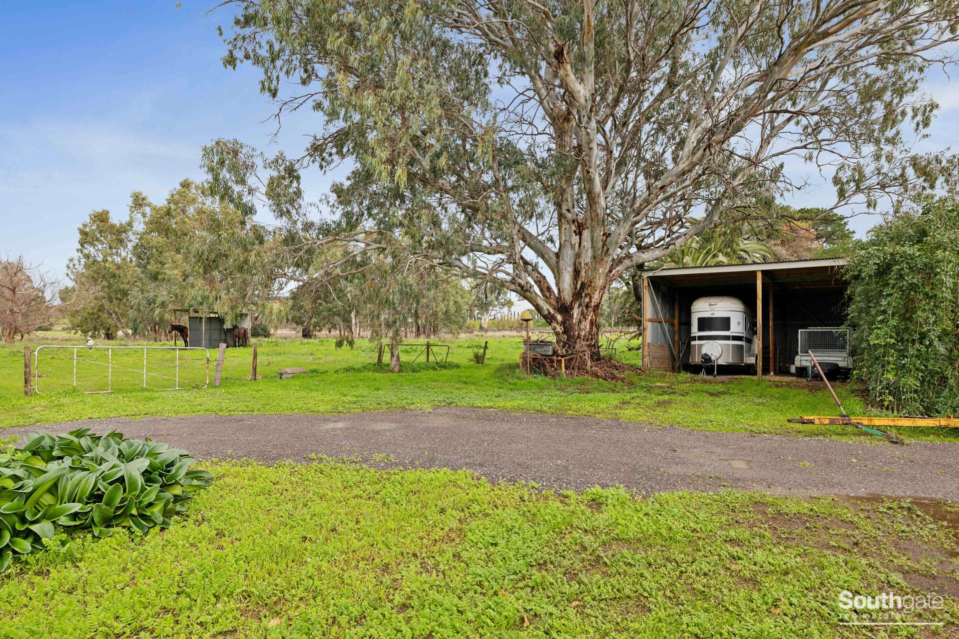 10 Sand Road, McLaren Vale For Sale by Farmbuy.com - image 11