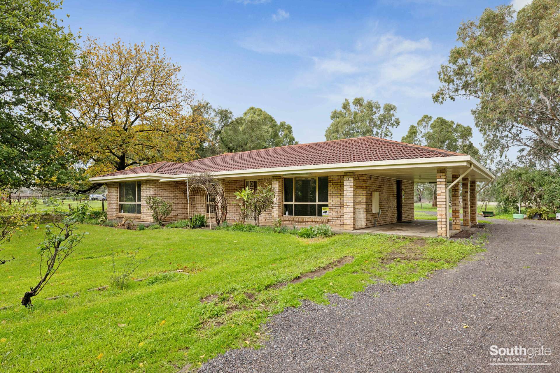 10 Sand Road, McLaren Vale For Sale by Farmbuy.com - image 3