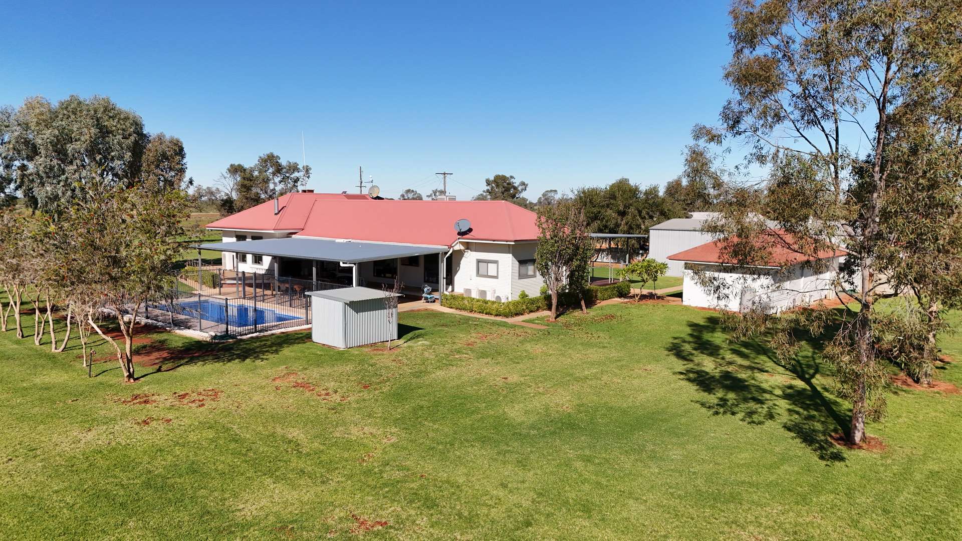"Belvedere" 2264 Dowling Track, North Bourke For Sale by Farmbuy.com - image 3