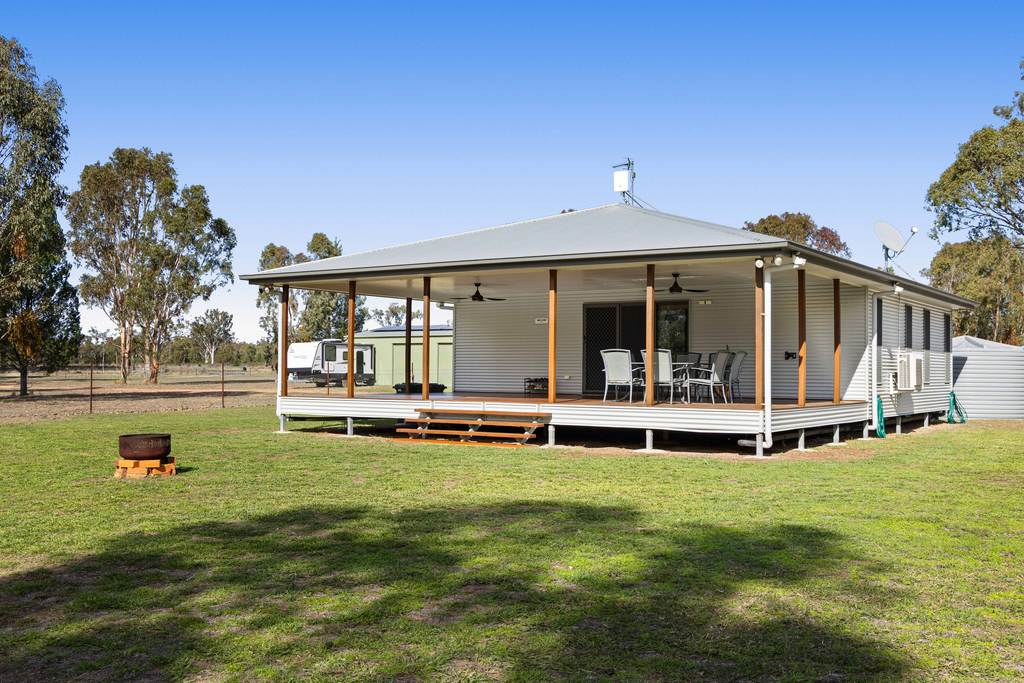 37 Dennison Park Drive, Leyburn QLD 4365