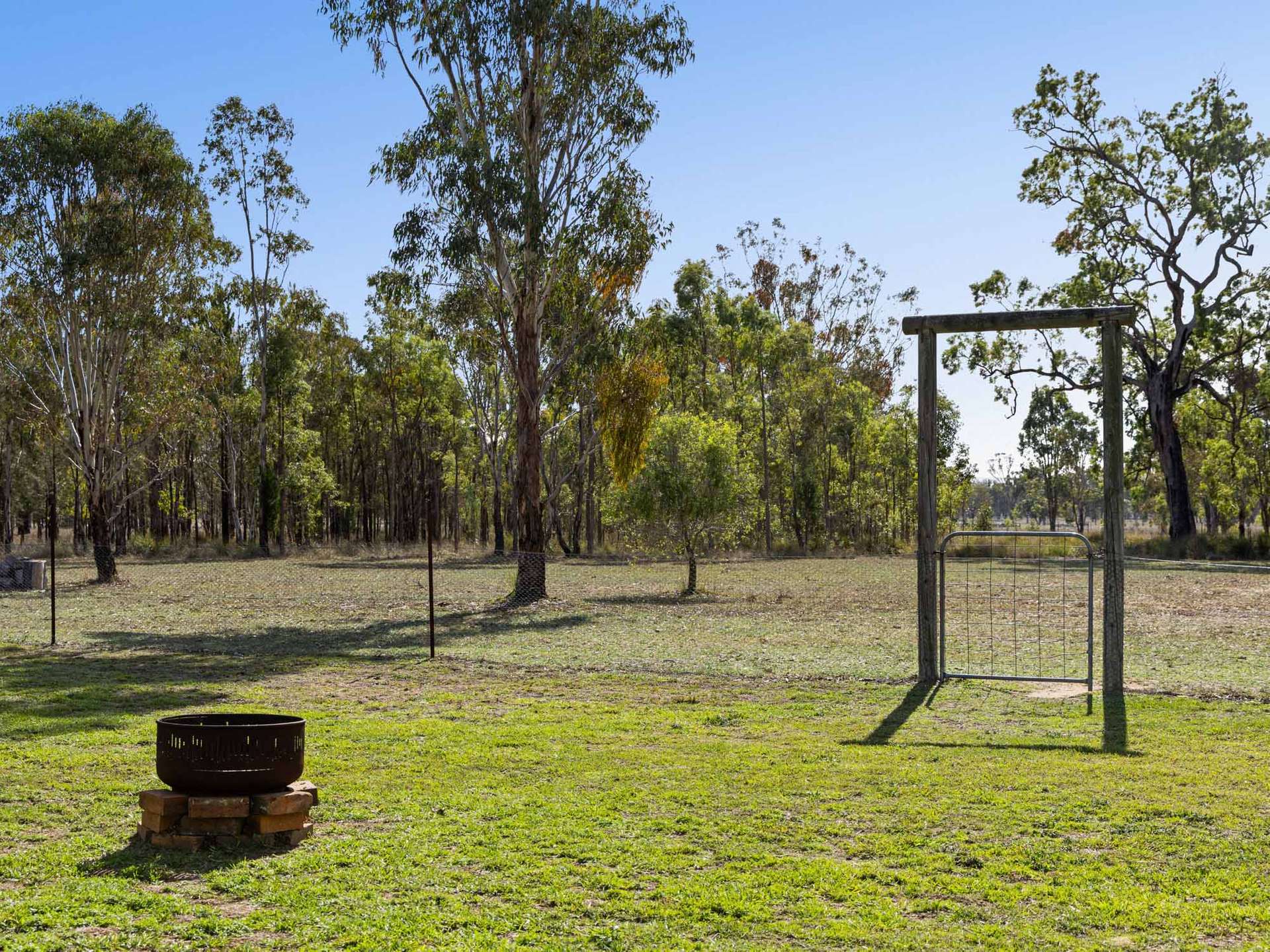 37 Dennison Park Drive, Leyburn For Sale by Farmbuy.com - image 12