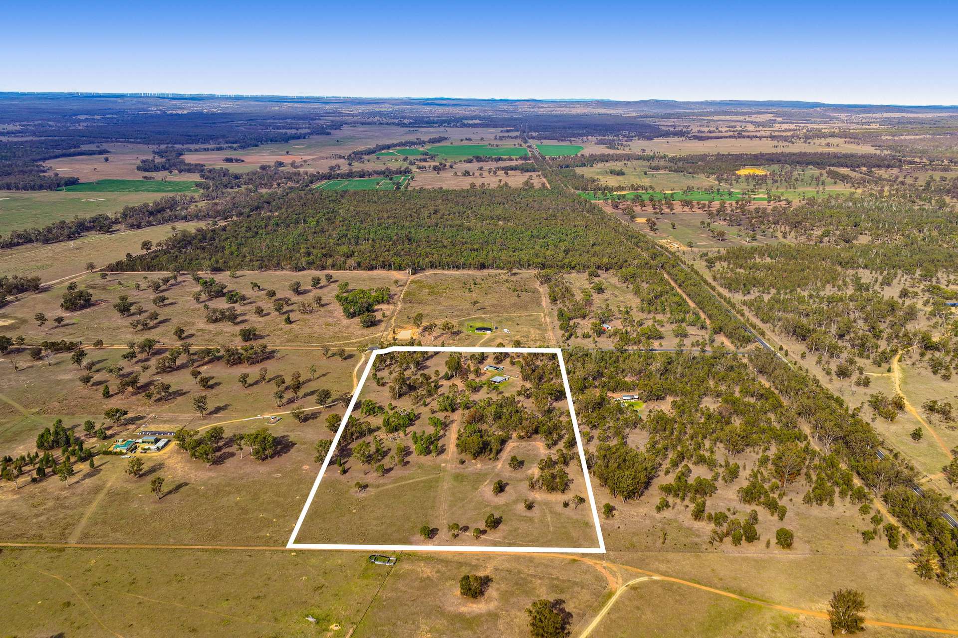 37 Dennison Park Drive, Leyburn For Sale by Farmbuy.com - image 24