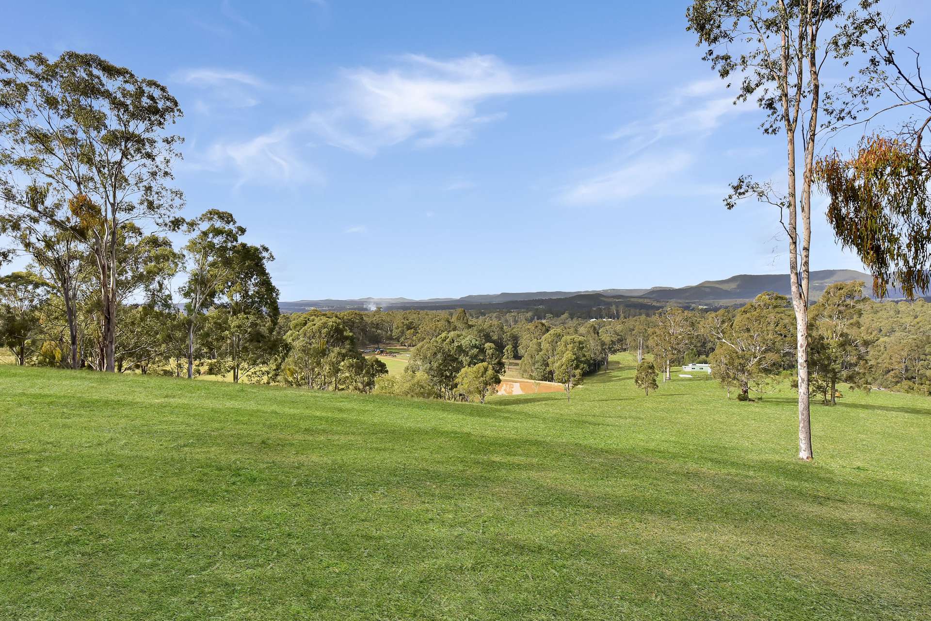 300 Hayes Road, Millfield For Sale by Farmbuy.com - image 4