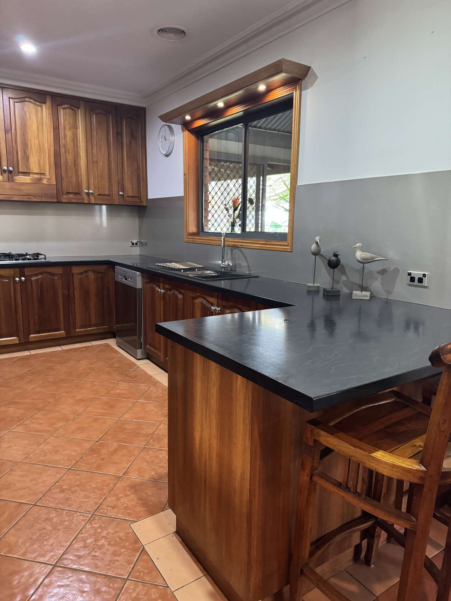 22 Glanville Road, Echuca Village For Sale by Farmbuy.com - image 5