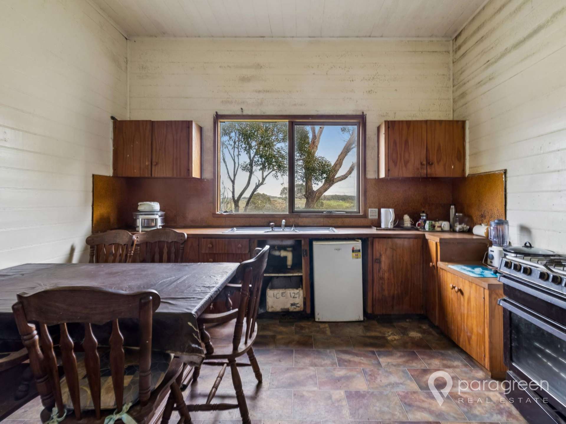 580 Harding Lawson Road, Fish Creek For Sale by Farmbuy.com - image 4
