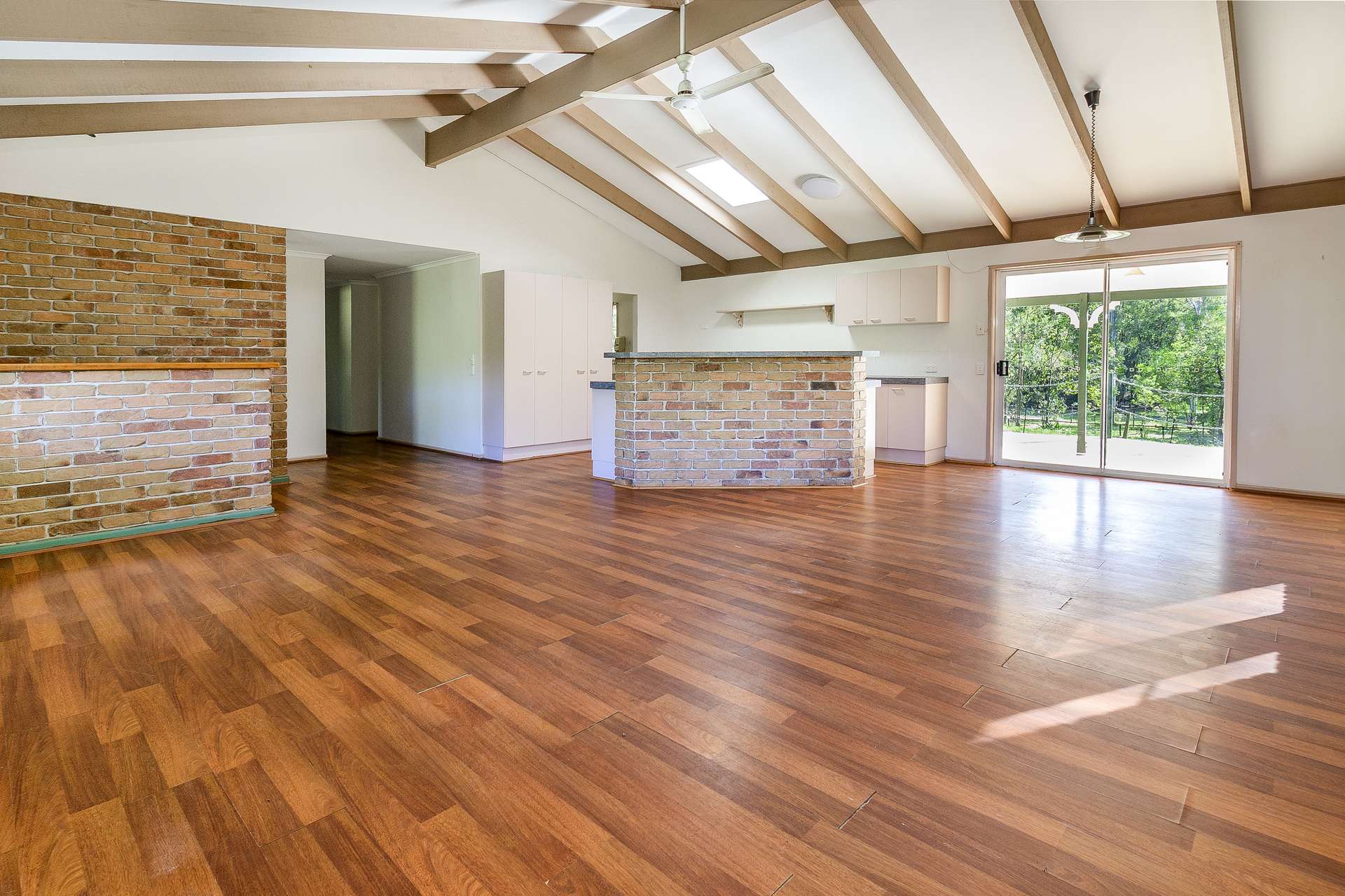 10 Harper Road, Bellmere For Sale by Farmbuy.com - image 7