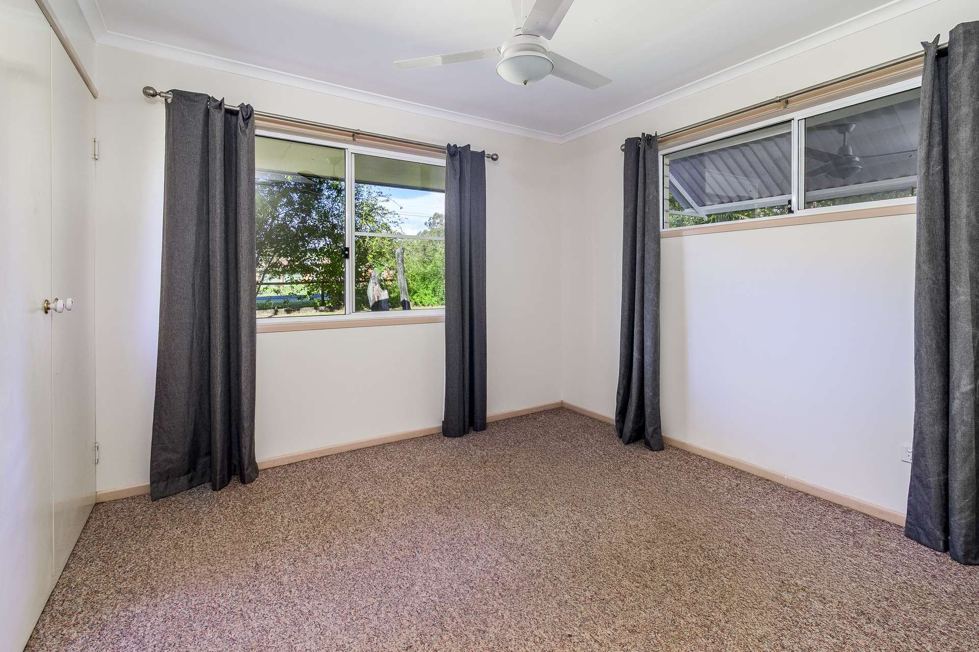 10 Harper Road, Bellmere For Sale by Farmbuy.com - image 12