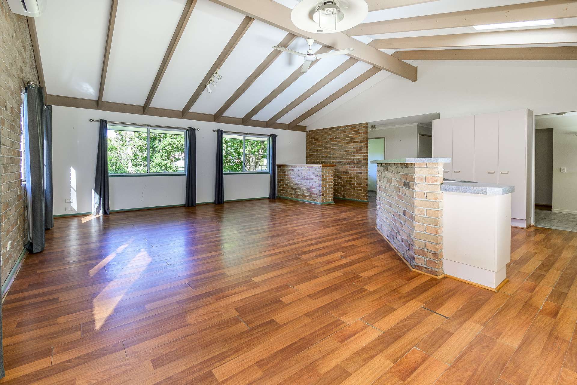 10 Harper Road, Bellmere For Sale by Farmbuy.com - image 10