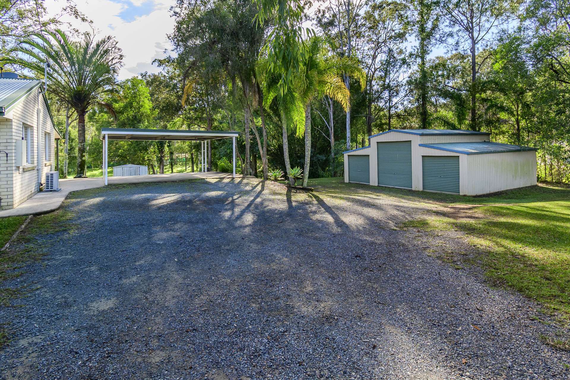 10 Harper Road, Bellmere For Sale by Farmbuy.com - image 2