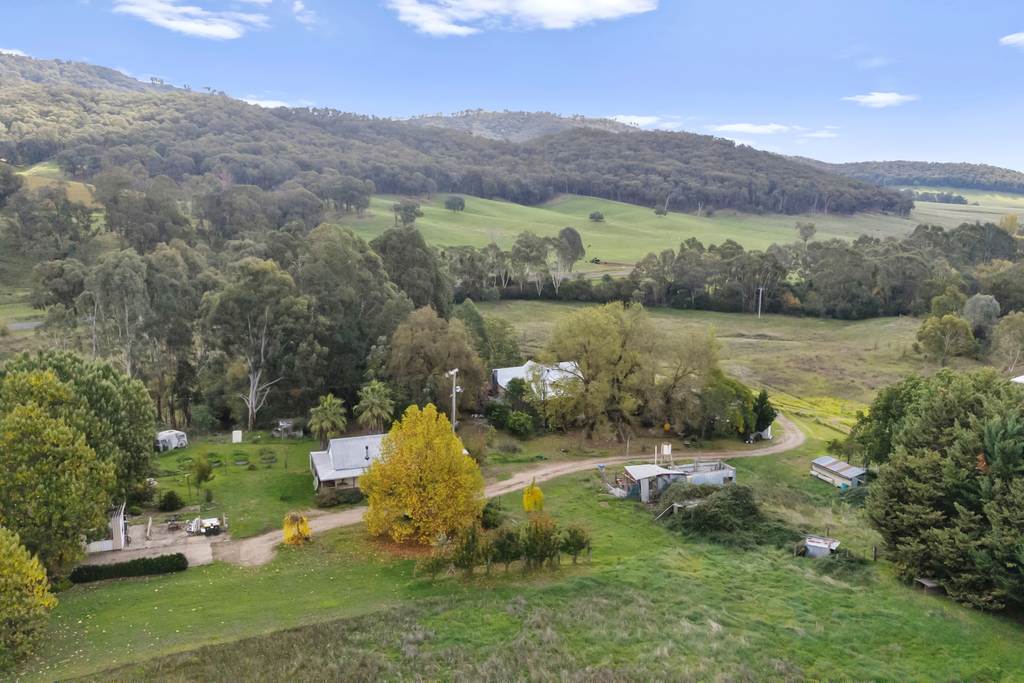 1427 Boggy Creek Road, Myrrhee VIC 3732
