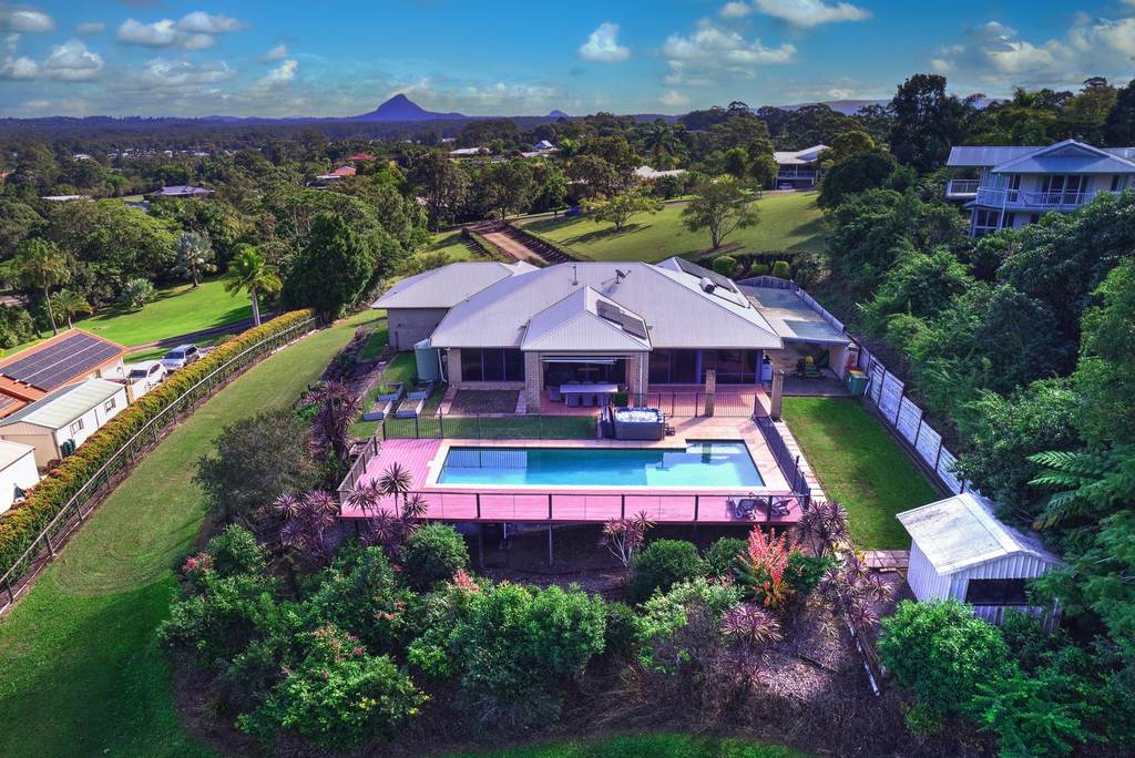 10 Fantail Crescent, Cooroy QLD 4563