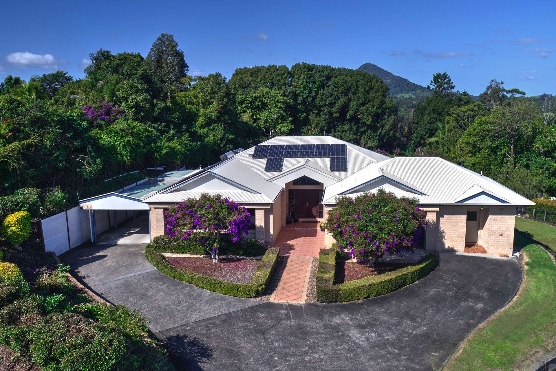 10 Fantail Crescent, Cooroy For Sale by Farmbuy.com - image 2