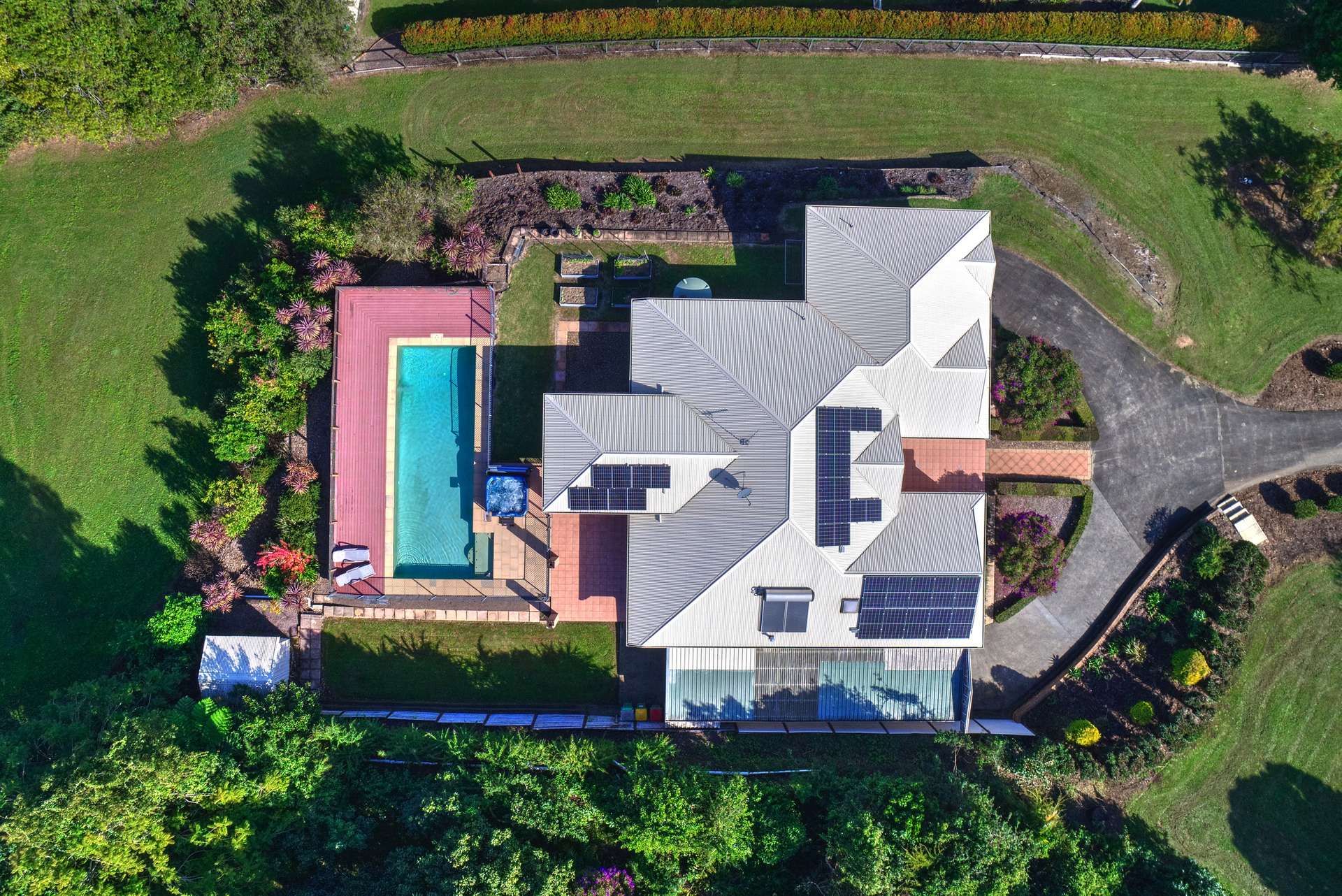 10 Fantail Crescent, Cooroy For Sale by Farmbuy.com - image 3