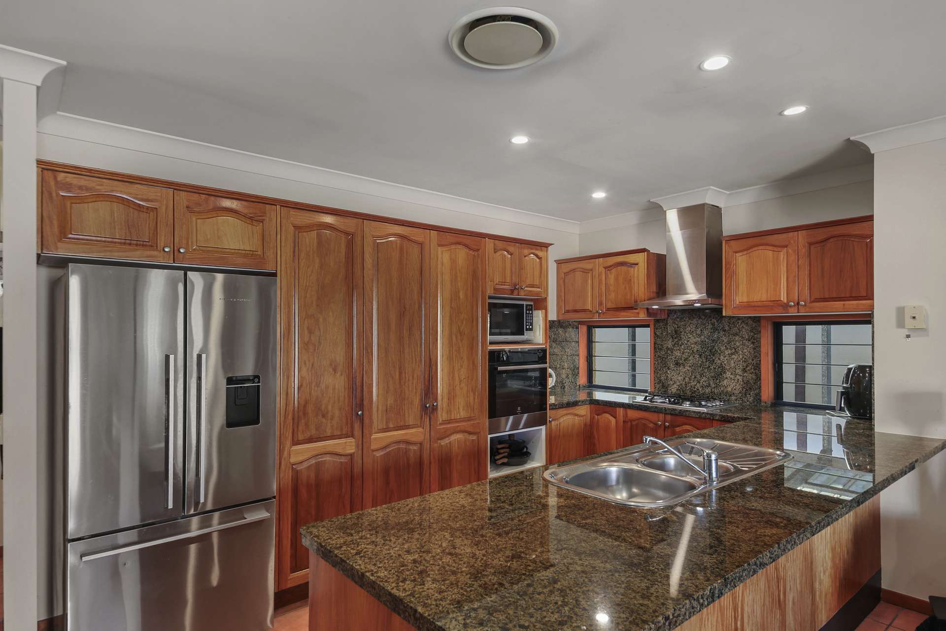 10 Fantail Crescent, Cooroy For Sale by Farmbuy.com - image 10