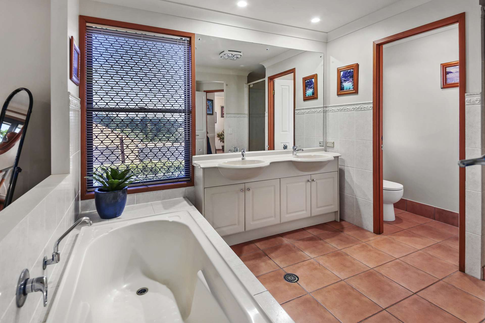 10 Fantail Crescent, Cooroy For Sale by Farmbuy.com - image 16