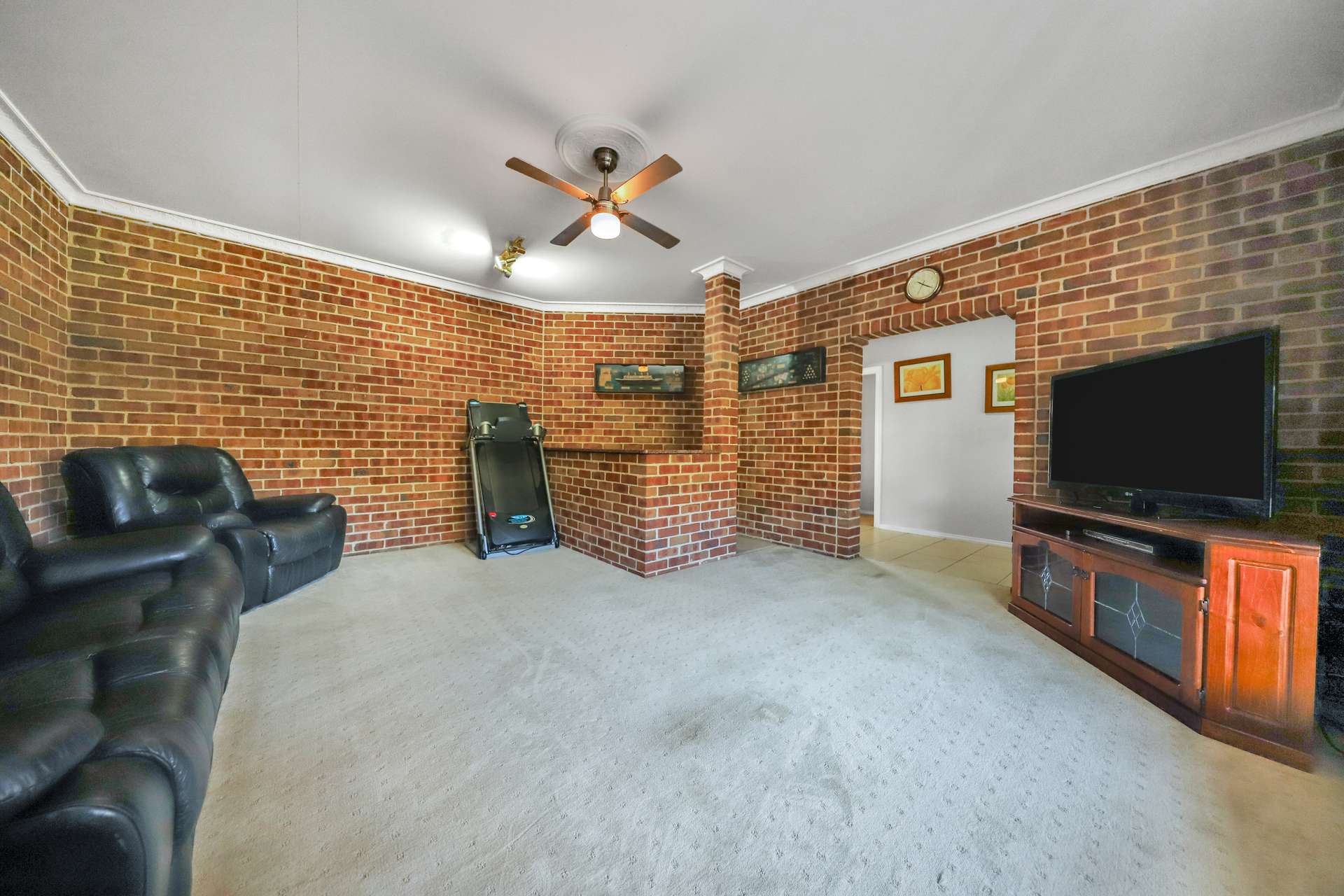 2/66 Whatmans Lane, Tumut For Sale by Farmbuy.com - image 10