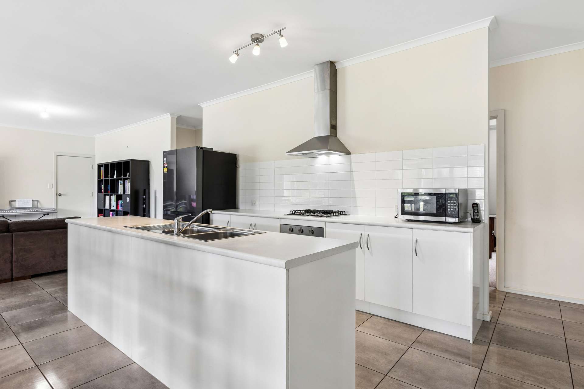 57 Links Road, Brownlow Ki For Sale by Farmbuy.com - image 5